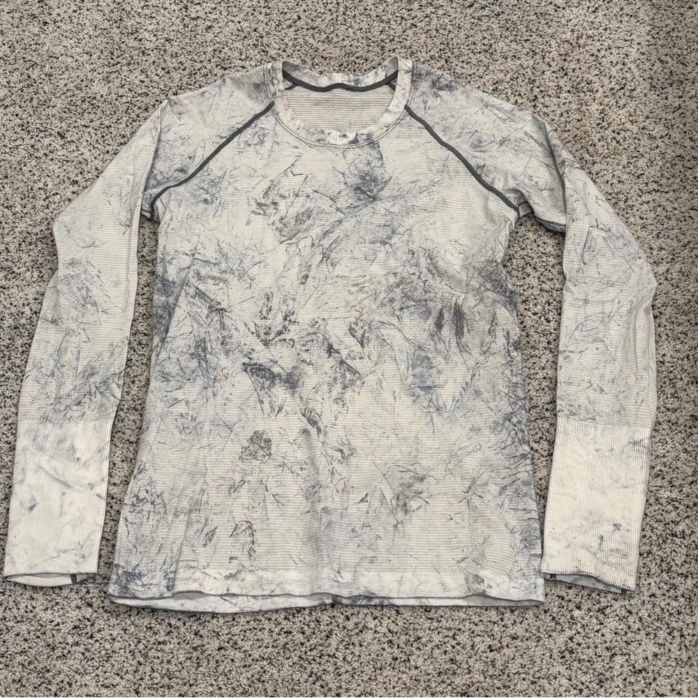 Lululemon womens swiftly long sleeve shirt, size 8